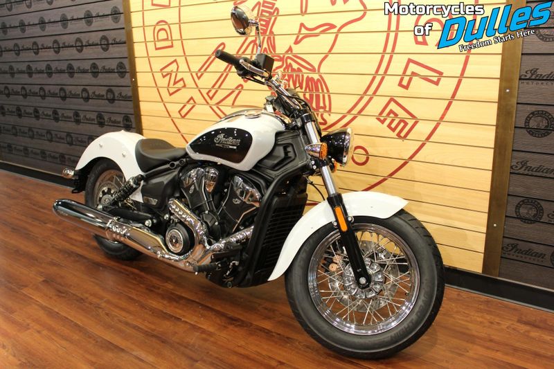 2025 Indian Motorcycle Scout Classic Ltd w/ Tech Pkg Image 2