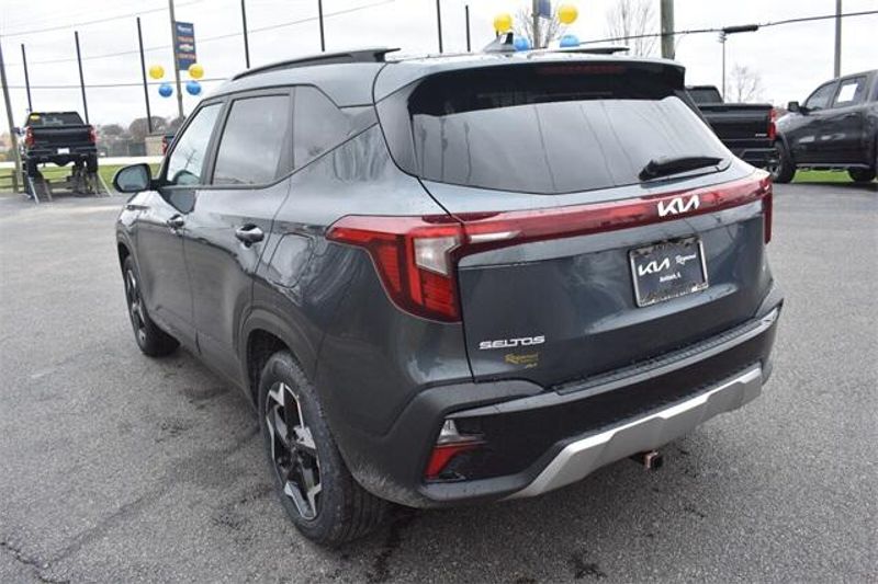 2025 Kia Seltos SImage 5