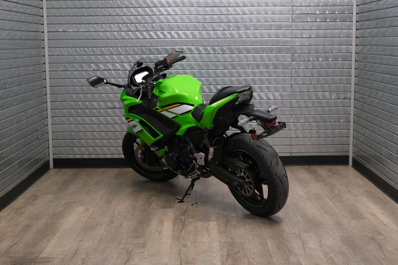USED 2025 KAWASAKI NINJA 650 ABS Image 5