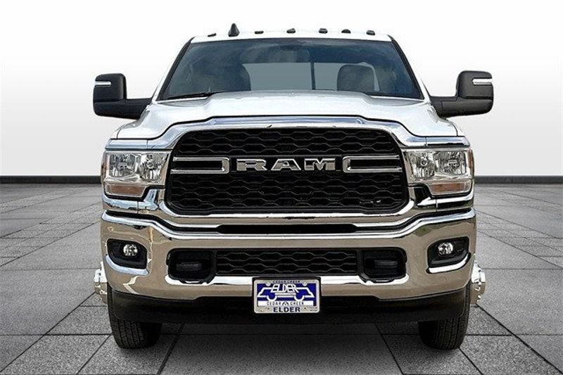 2024 RAM 3500 Tradesman Crew Cab Chassis 4x4 60