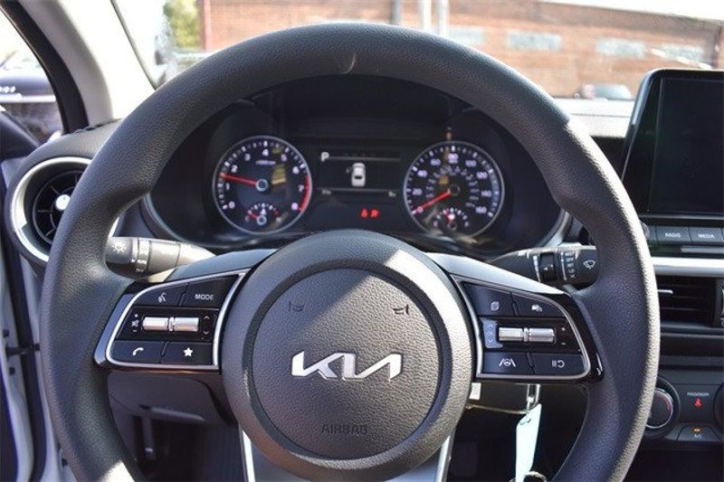 2024 Kia Forte LXSImage 22