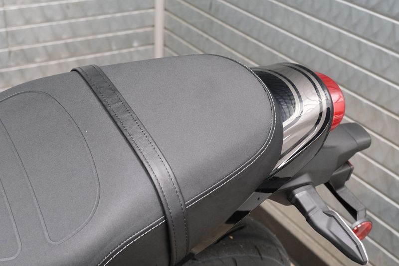 USED 2024 KAWASAKI Z650RS ABS Image 17