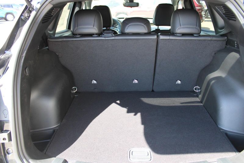 2025 Jeep Compass Latitude photo 25