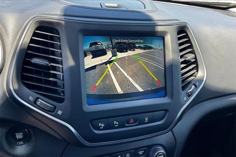 Used 2023 Jeep Cherokee AltitudeImage 19