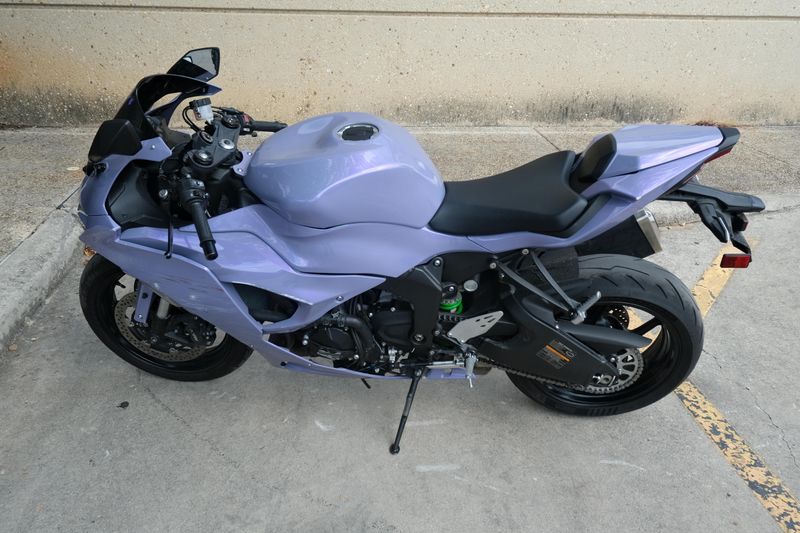 USED 2024 KAWASAKI NINJA ZX6R Image 5