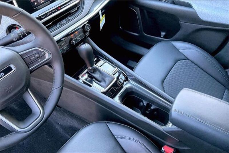 New 2026 Jeep Compass Latitude Altitude 4x4Image 7