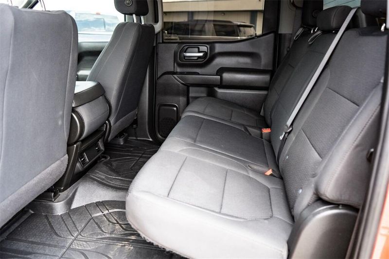 2022 Chevrolet Silverado 1500 Custom photo 27