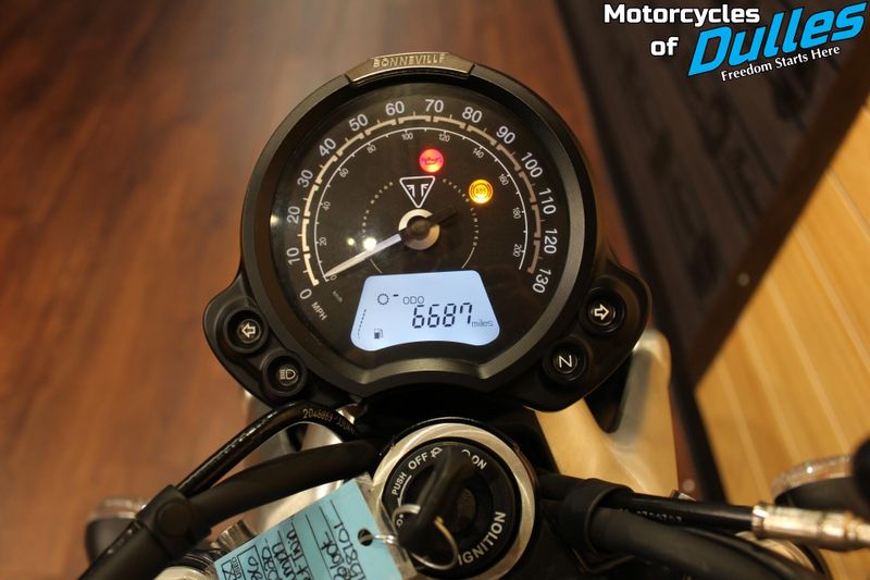 2020 Triumph Street Twin Image 12