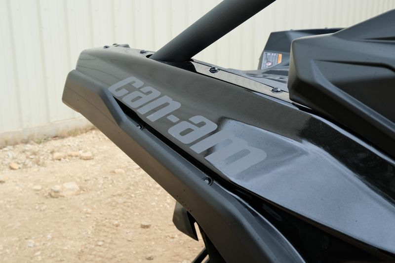 NEW 2026 CAN-AM MAVERICK X3 MAX X RS TURBO RR SMARTSHOX WITH 1025 TOUCHSCREEN Image 12