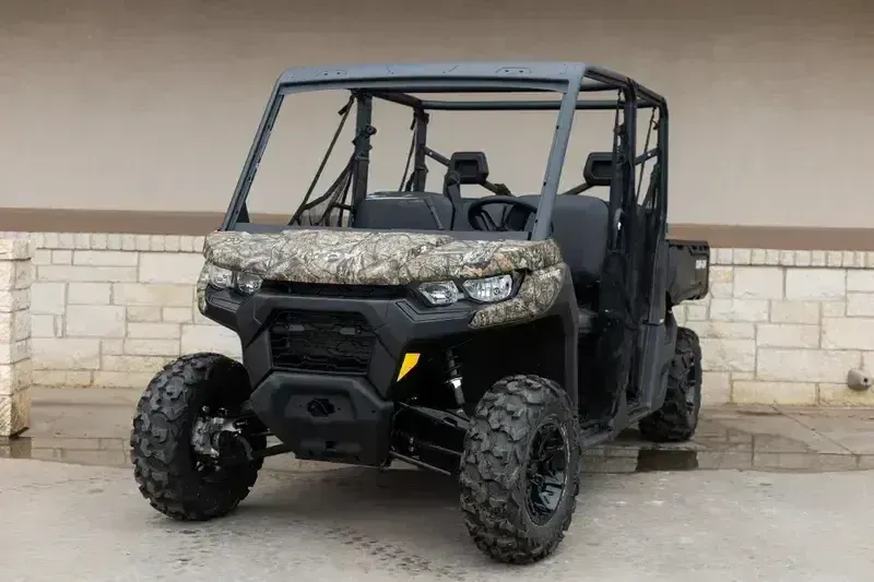 2025 Can-Am DEFENDER MAX DPS HD9 WILDLAND CAMO Image 2
