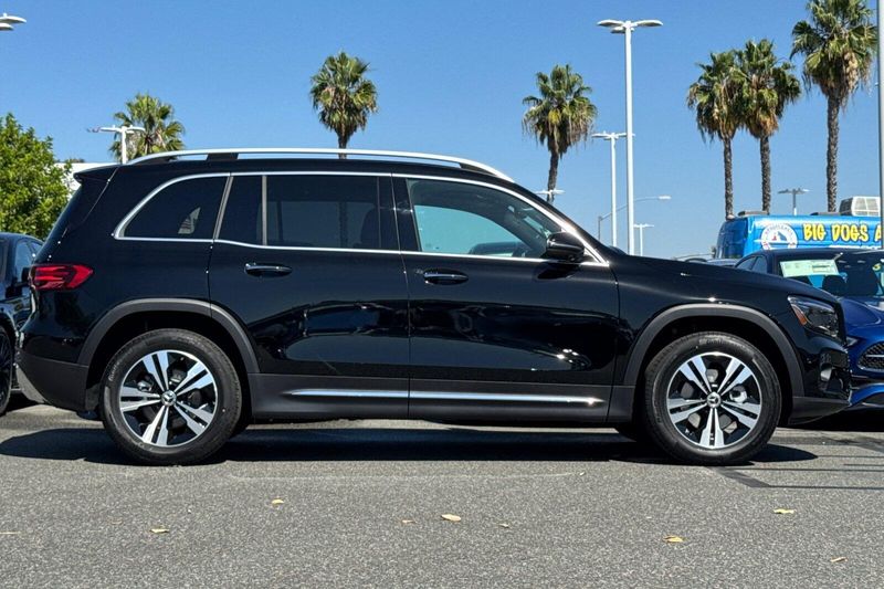 New 2026 Mercedes-Benz GLB 250Image 3