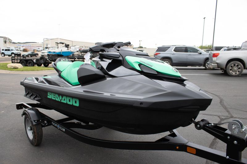 NEW 2026 SEADOO GTI SE 170 WITH SOUND SYSTEM Image 4
