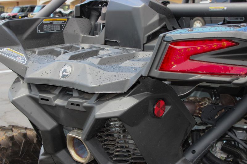 2025 Can-Am MAVERICK X3 MAX X RS TURBO RR WITH SMARTSHOX TRIPLE BLACK Image 12