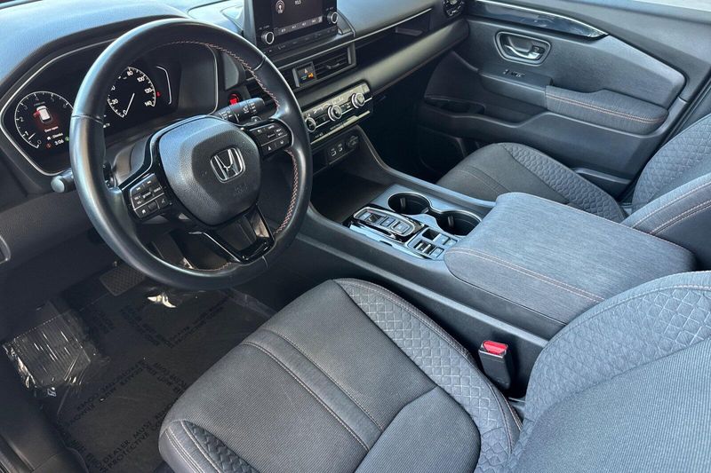 Used 2023 Honda Pilot SportImage 10