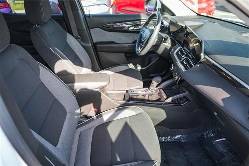 2024 Chevrolet TrailBlazer LTImage 17