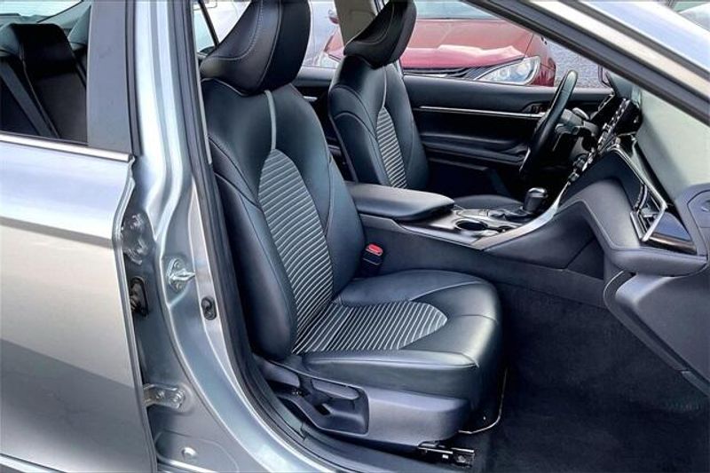 Used 2024 Toyota Camry SEImage 6