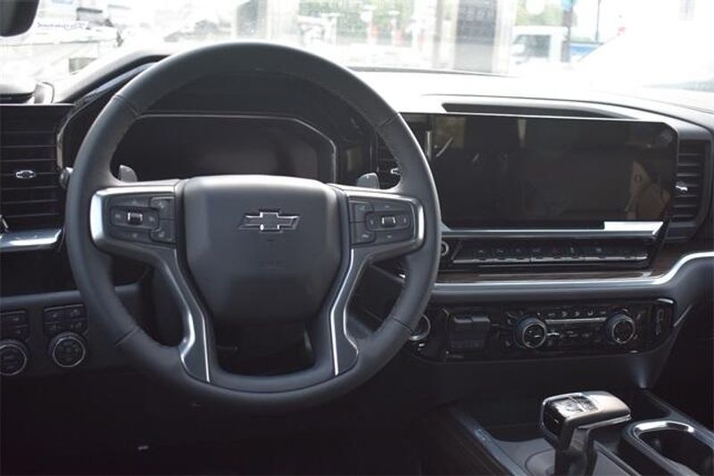 2025 Chevrolet Silverado 1500 RSTImage 21