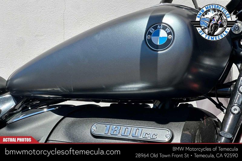 2024 BMW R 18 ROCTANE   in a MINERAL GREY MET MATTE exterior color. BMW Motorcycles of Temecula – Southern California (951) 506-6903 bmwmotorcyclesoftemecula.com 