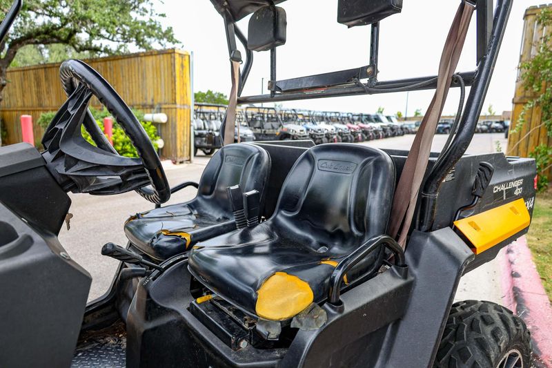 Used 2018 CUB CADET CHALLENGER 400  BLACK AND YELLOW Image 12