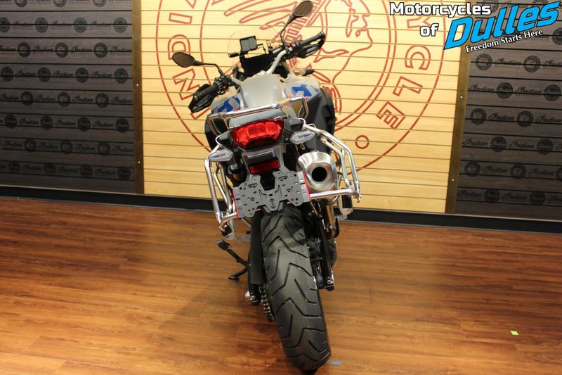 2024 BMW F900GS Adventure Image 7