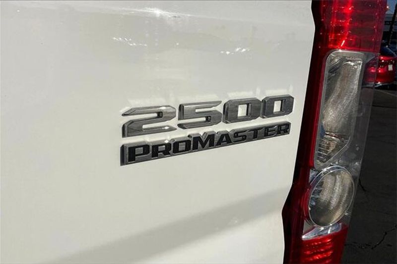 2023 RAM ProMaster 2500 High RoofImage 7