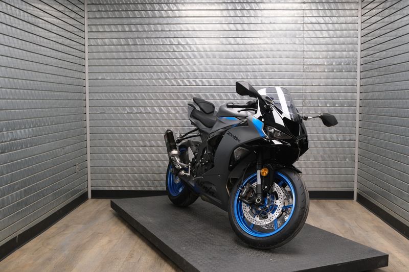 NEW 2026 KAWASAKI NINJA ZX-6R Image 1