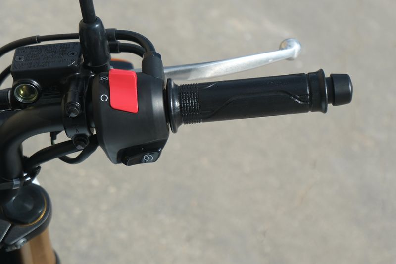 2026 Honda GROM ABS PEARL WHITE Image 14
