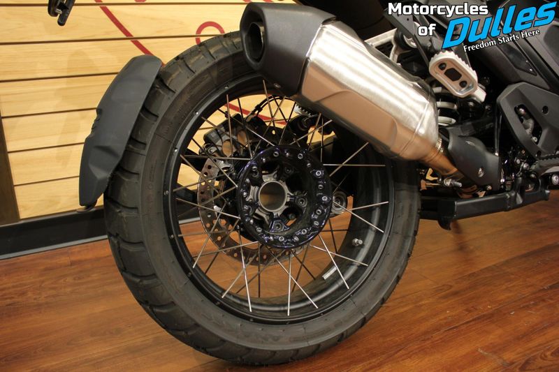 2025 BMW R1300GS ASA Image 9