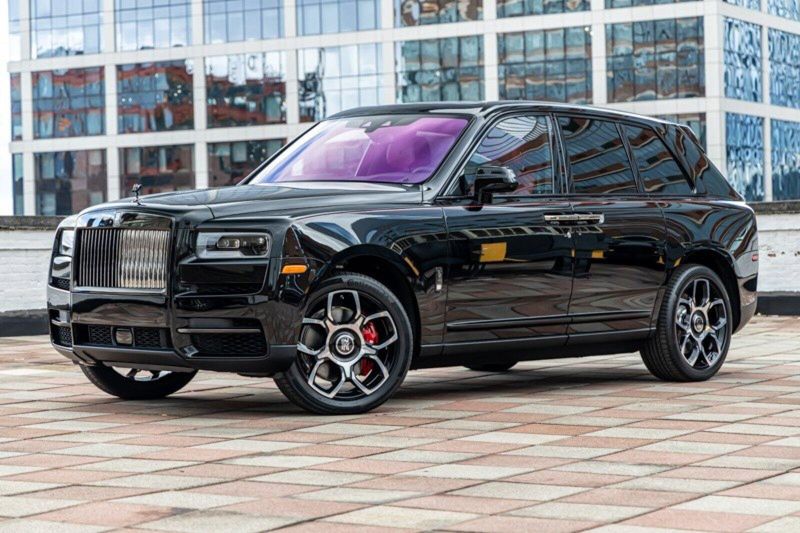 2024 Rolls-Royce Black Badge Cullinan Image 1