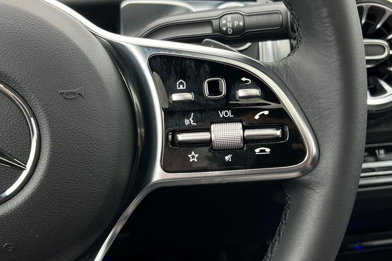 2023 Mercedes-Benz EQB 300Image 29
