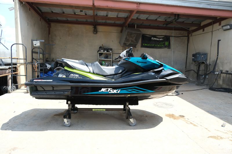 2023 Kawasaki JET SKI ULTRA 310X EBONY AND METALLIC ELECTRIC TURQUOISE Image 6