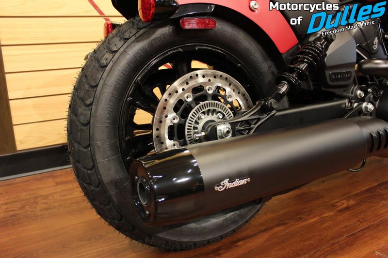 2025 Indian Motorcycle Scout Bobber Ltd w/ Tech Pkg Image 14