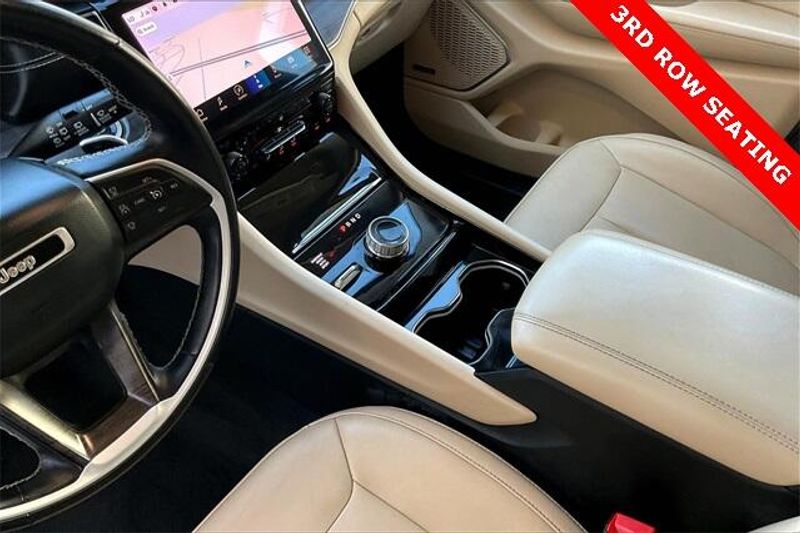 Used 2021 Jeep Grand Cherokee L LimitedImage 17