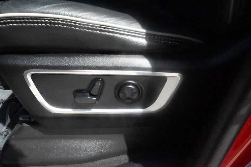 2021 RAM 1500 LaramieImage 18
