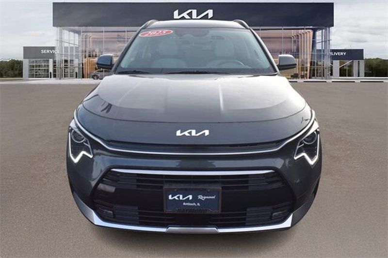 New 2025 Kia Niro EX TouringImage 8