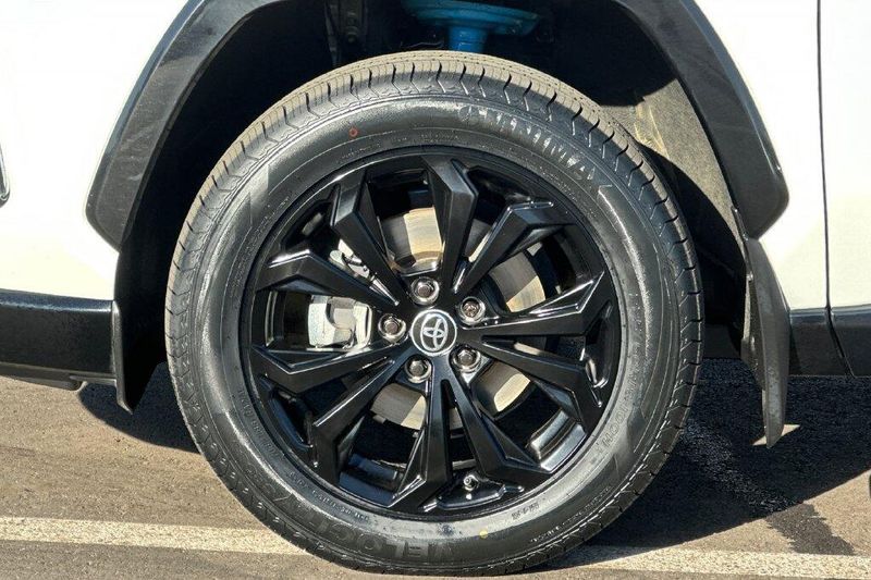 Used 2022 Toyota RAV4 Hybrid XSEImage 24