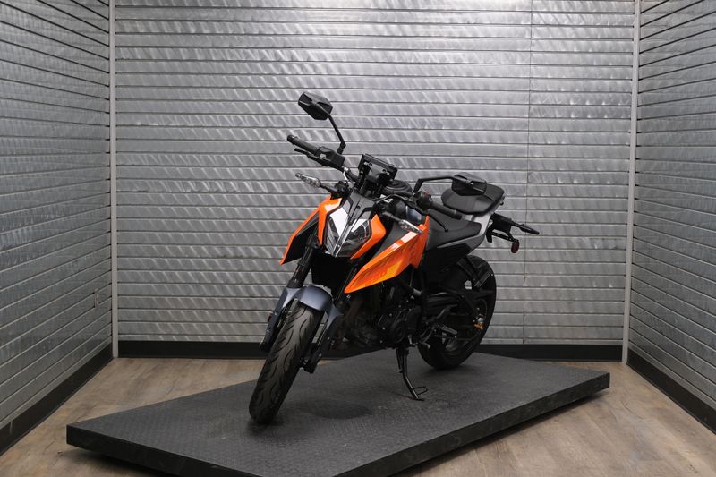 USED 2024 KTM 250 DUKE Image 8
