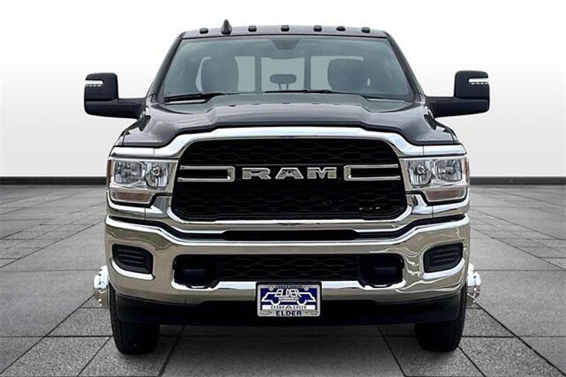 2024 RAM 3500 Tradesman Crew Cab 4x4 8