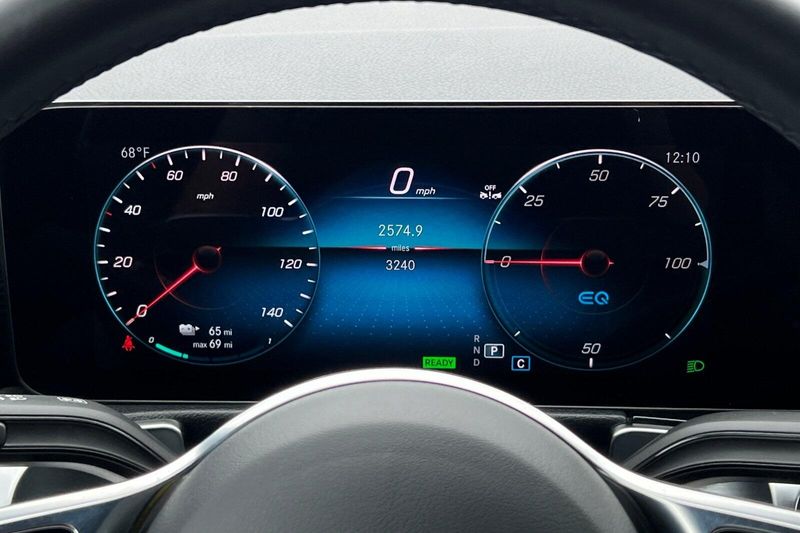 2023 Mercedes-Benz EQB 300Image 30