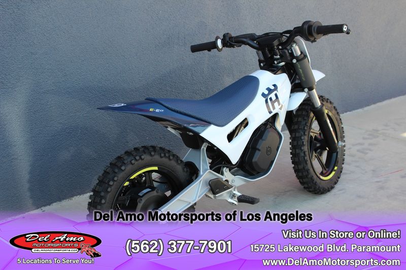 2024 HUSQVARNA EE 2  in a WHITE exterior color. Del Amo Motorsports of Los Angeles (562) 262-9181 delamomotorsports.com 