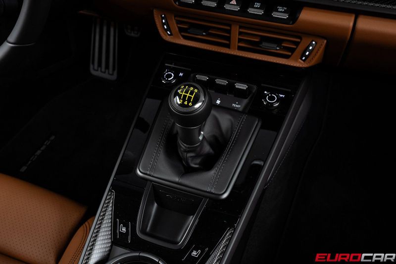 2026 Porsche 911 GT3 Touring *6-SPEED MANUAL * EXCLUSIVE INTERIOR*Image 36