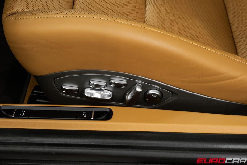 Used 2014 Porsche 911 Turbo S *CARBON FIBER INTERIOR TRIM*Image 46