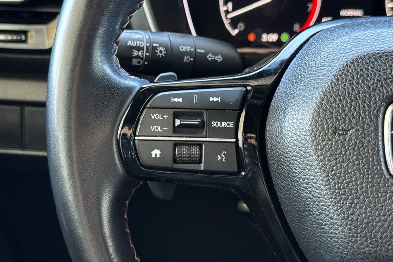 Used 2023 Honda Pilot SportImage 28