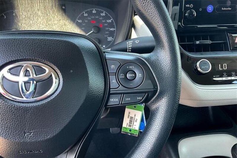 2024 Toyota Corolla LEImage 19