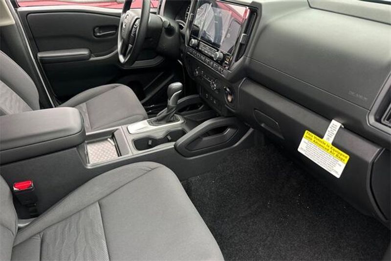 New 2025 Nissan Frontier SImage 12