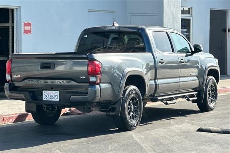 Used 2022 Toyota Tacoma Image 4