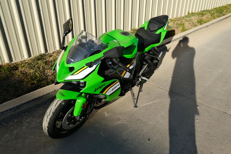 NEW 2025 KAWASAKI NINJA ZX6R KRT EDITION ABS Image 7