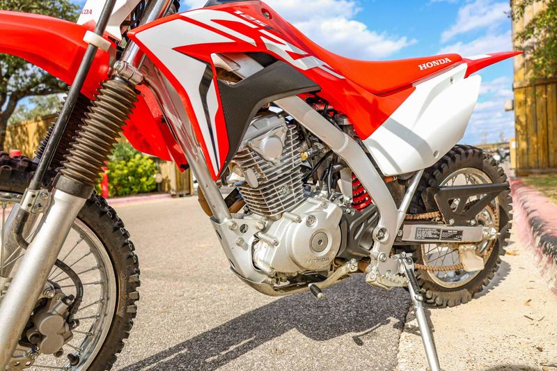 USED 2021 HONDA CRF 125F Image 3