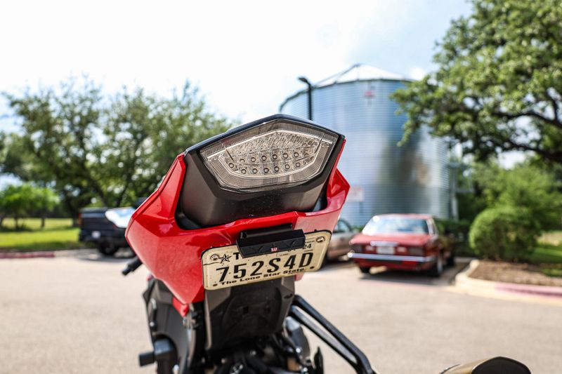 2022 Honda CBR1000RR ABS Image 12