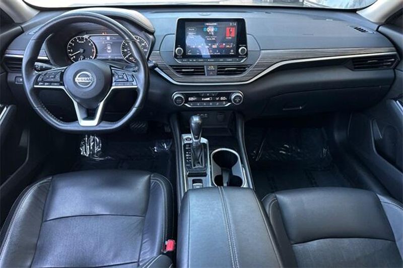 2022 Nissan Altima 2.5 SLImage 11